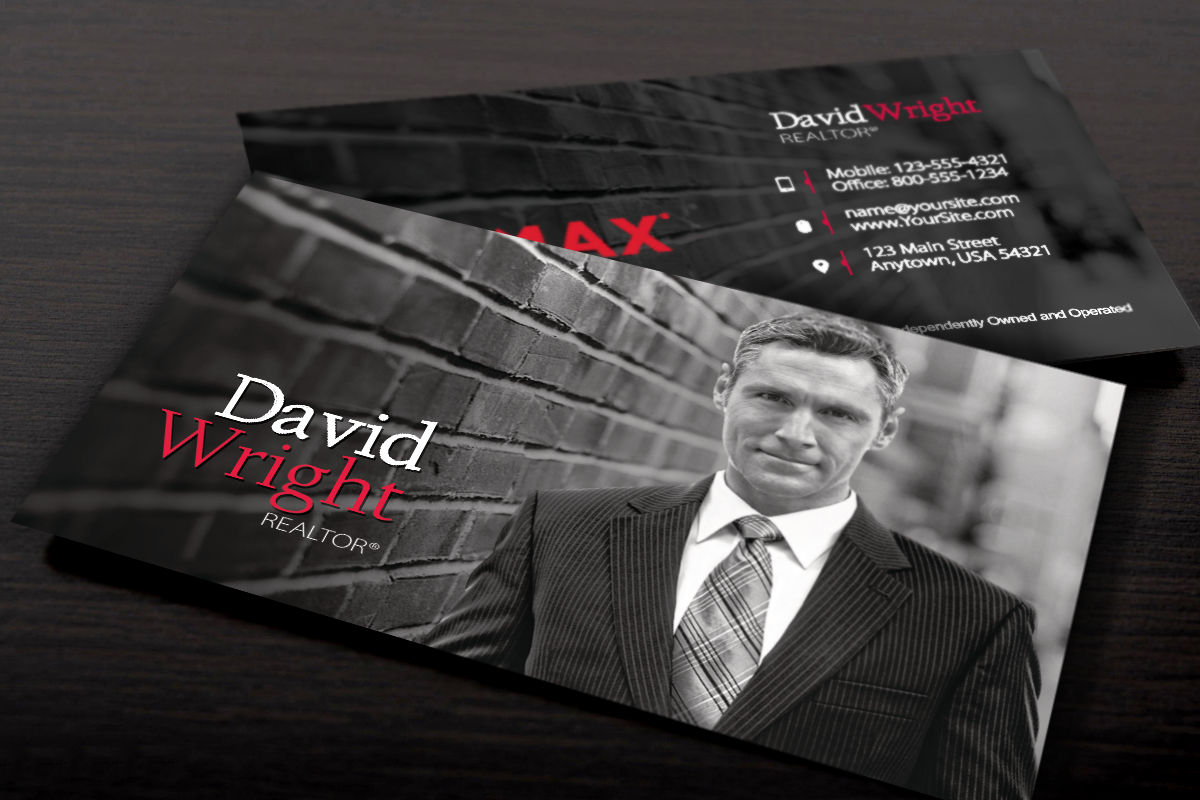 Black and White RE/MAX business card design